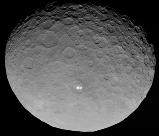 Illustration for article titled Nuevas fotos de Ceres revelan no dos, sino múltiples puntos brillantes